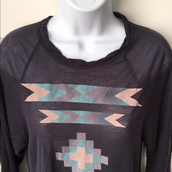 Wildfox - Picture 1 of 4